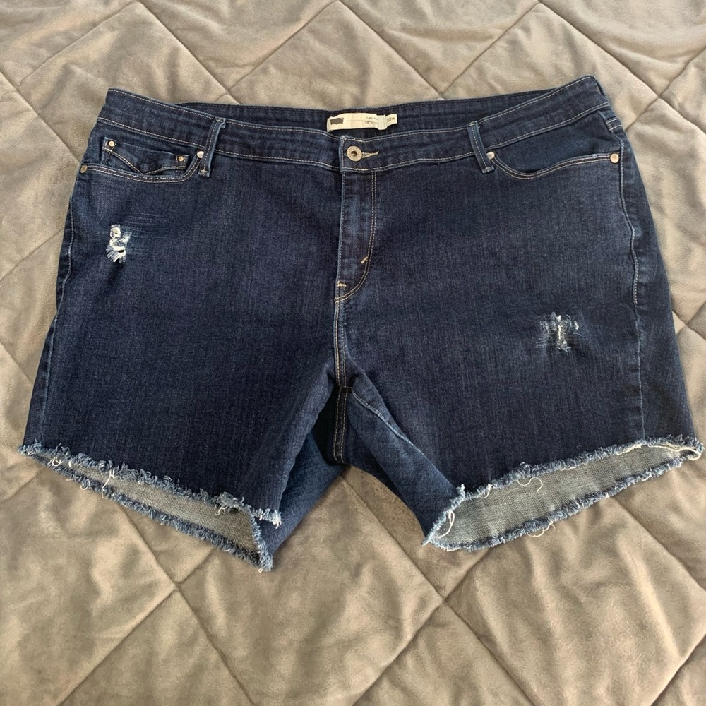 Levi’s Women Fuller Waist Raw Hem Shorts (A9) - Plus Size